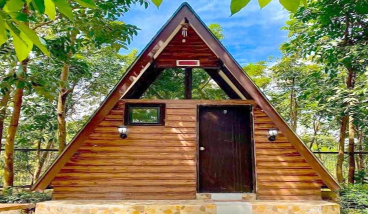 Floating Sanctuary Resort Powered By Cocotel Bulacan Экстерьер фото